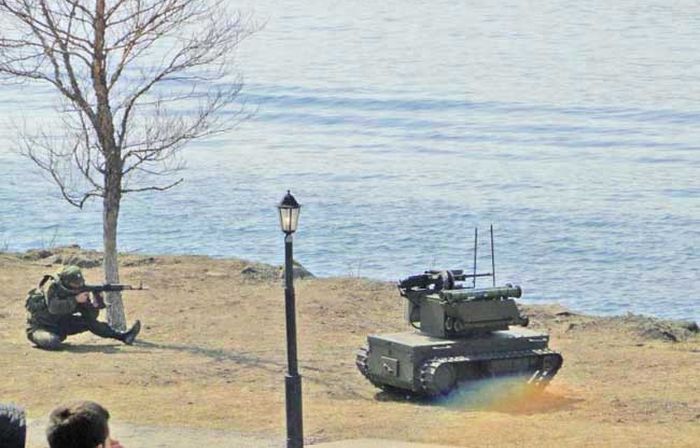 «Платформа-М» — роботизированный танк на службе ВС России.